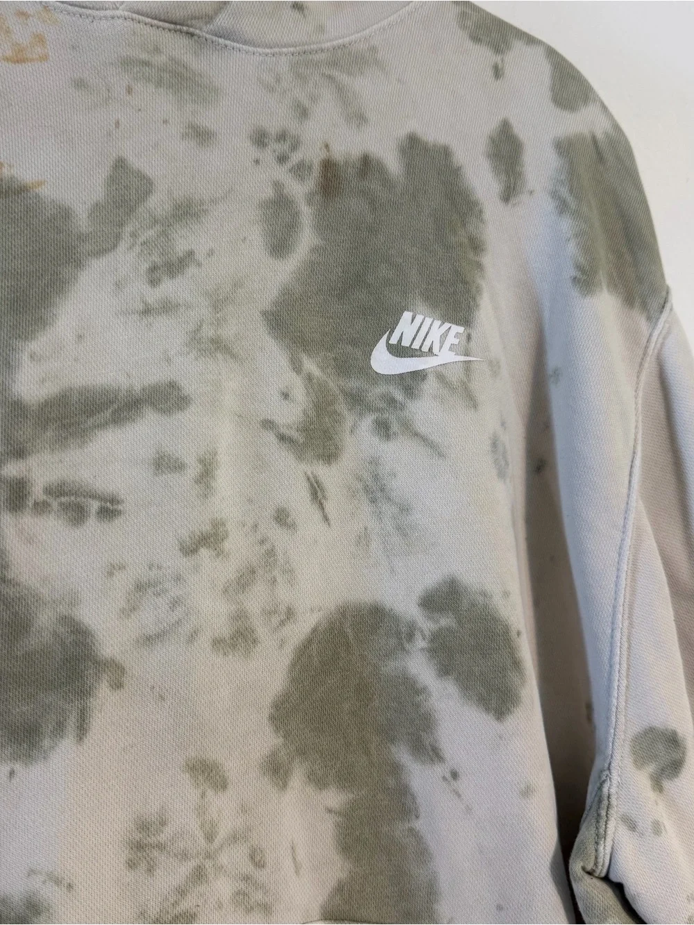 Nike Men's Olive Green & Tan Tie-Dye Pullover Hoodie, Kangaroo pocket, Medium